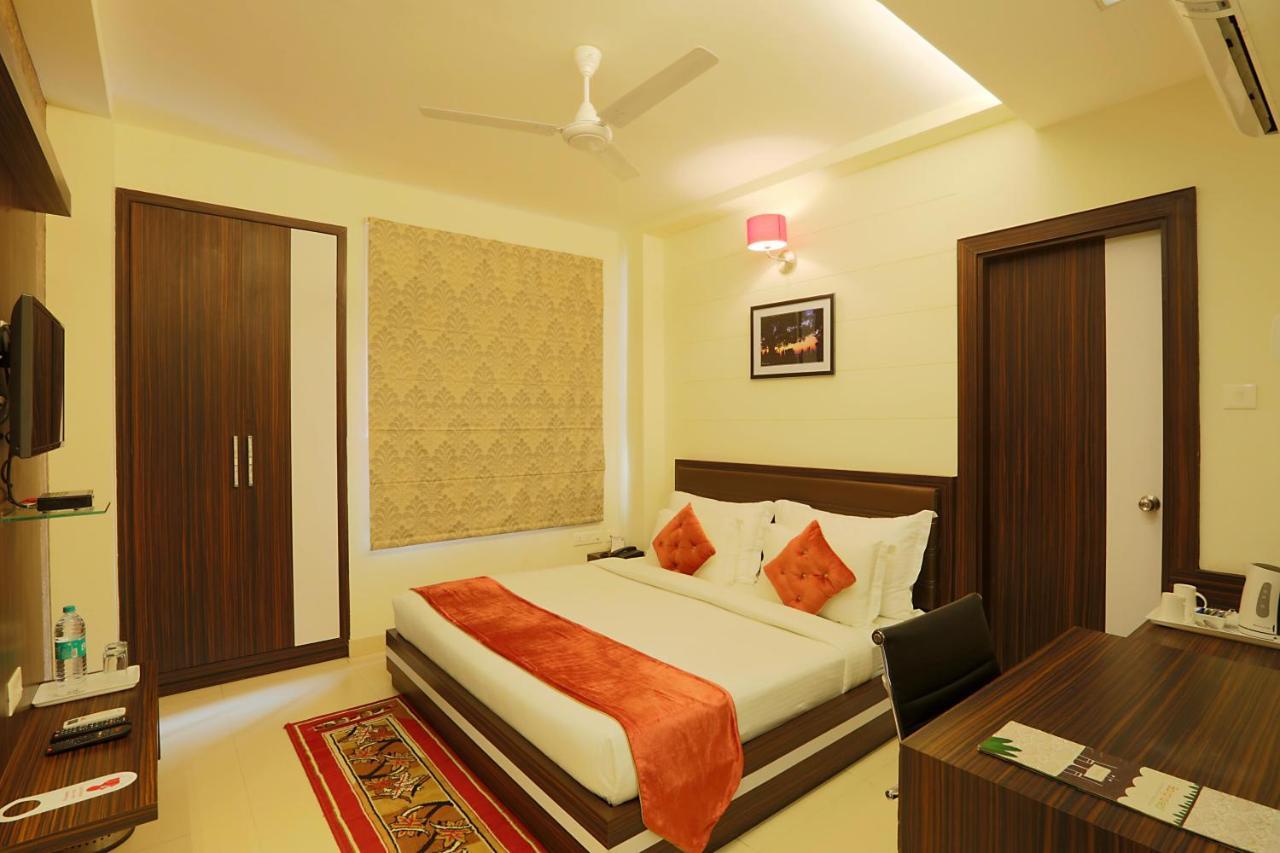 Hotel Premiere Villa Varanasi Exterior photo